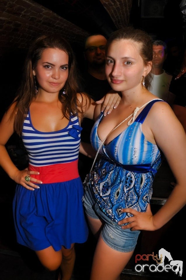 Promo Weekend continuă în Escape, 