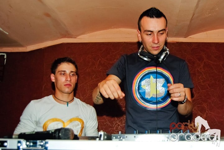 Real Clubbing Night în Club Seven,