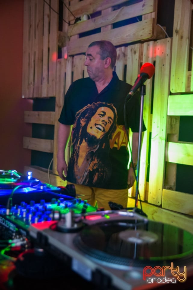REAL RETRO PARTY, 