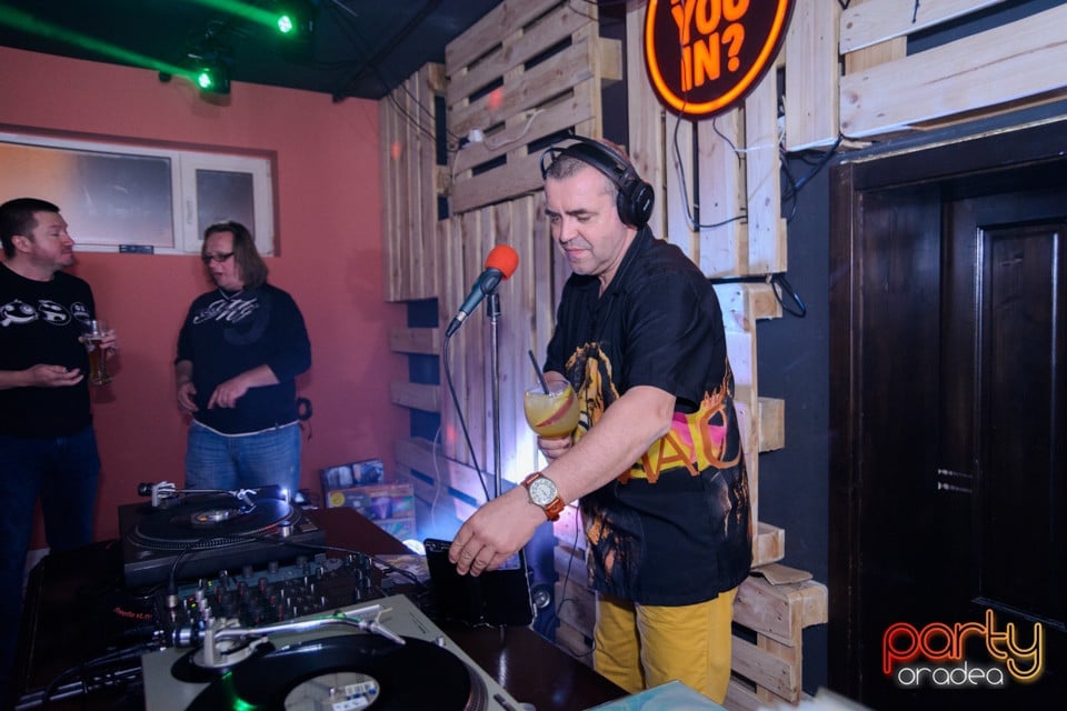REAL RETRO PARTY, 