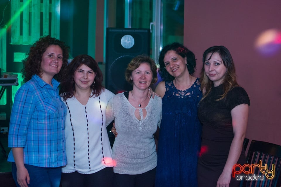 REAL RETRO PARTY, 
