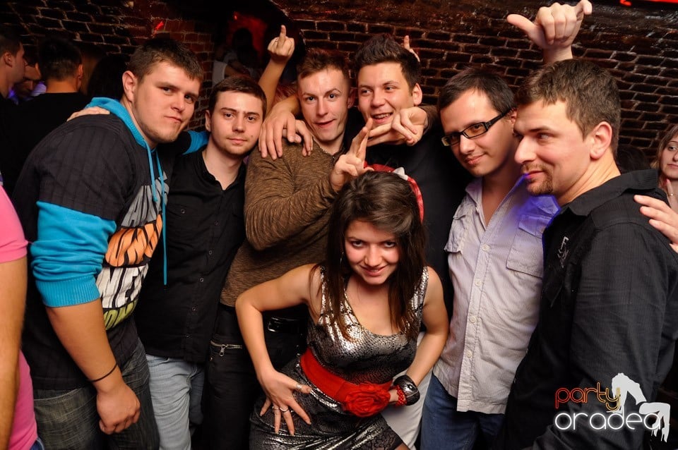 Red Bull Party în Club Escape,