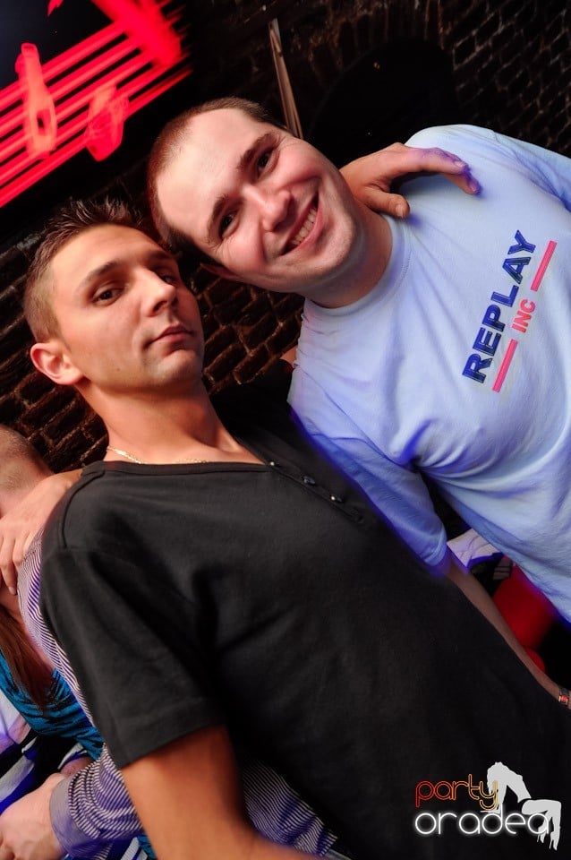Red Bull Party în Club Escape,