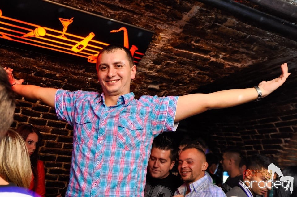 Red Bull Party în Club Escape,