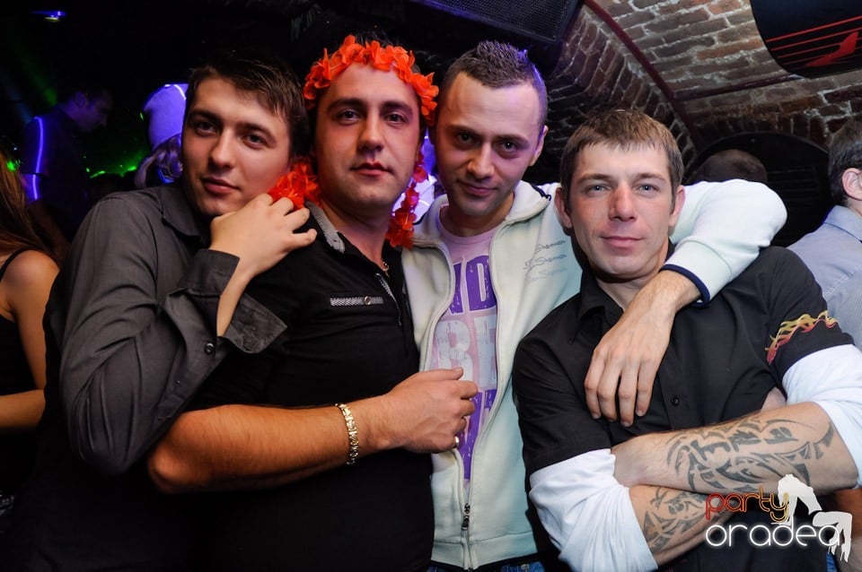 Red Bull Party în Club Escape,