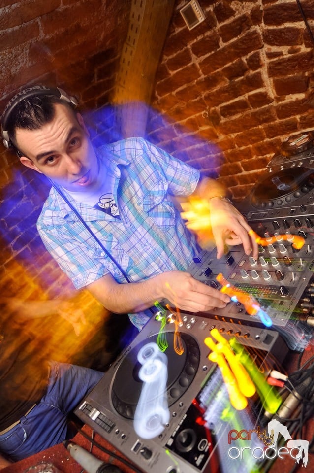 Red Bull Party în Club Escape,