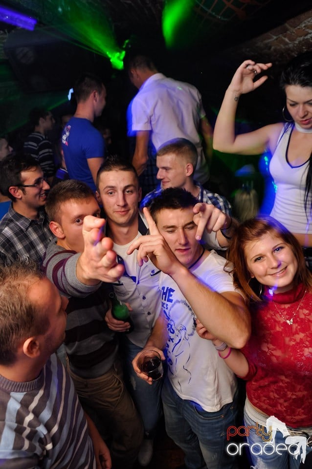 Red Bull Party în Club Escape,