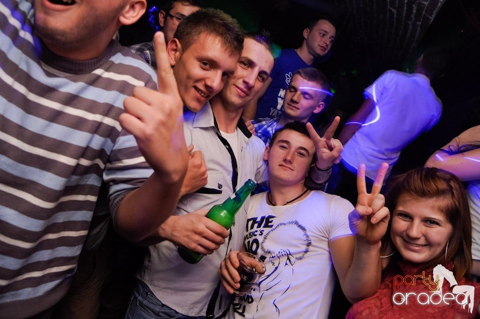 Red Bull Party în Club Escape,
