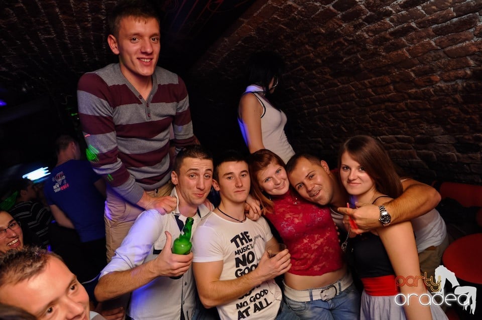 Red Bull Party în Club Escape,