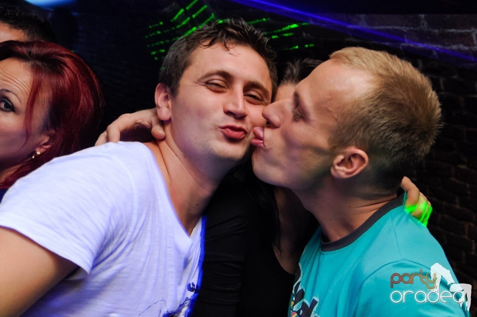 Red Bull Party în Club Escape,