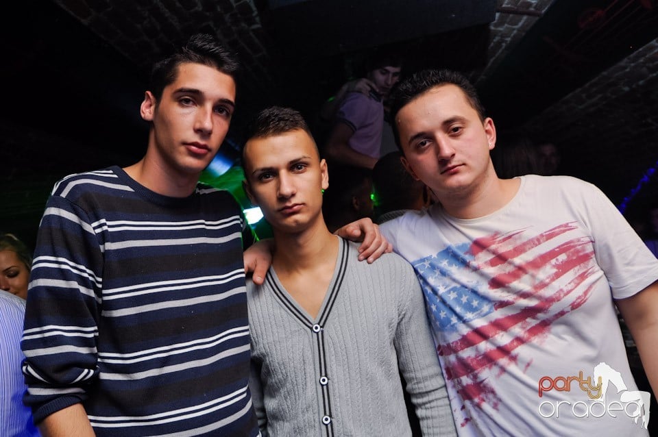 Red Bull Party în Club Escape,