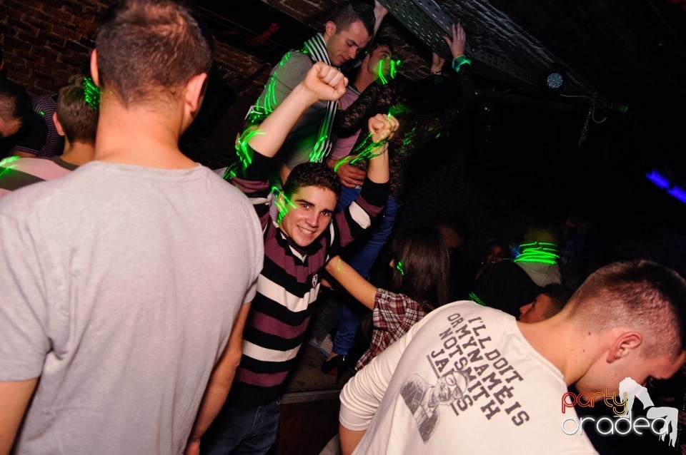Red Bull Party în Club Escape,