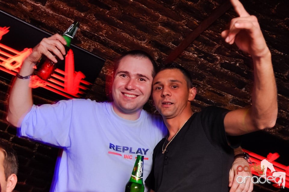 Red Bull Party în Club Escape,