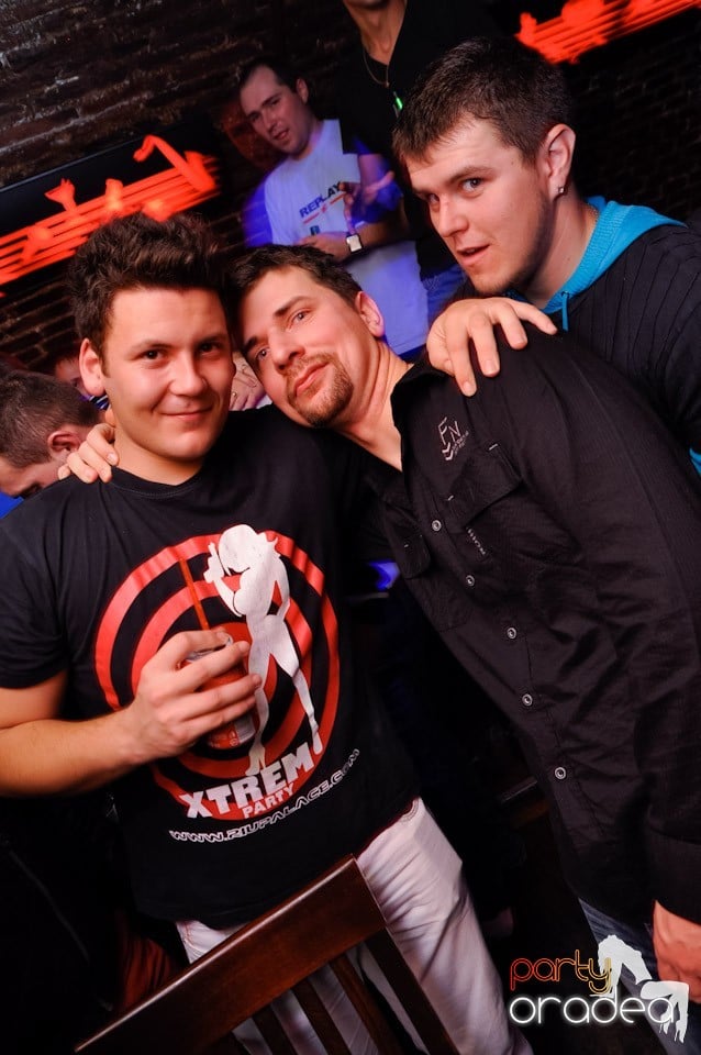 Red Bull Party în Club Escape,
