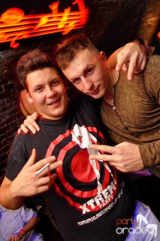 Red Bull Party în Club Escape,
