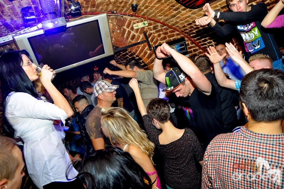 Red Bull Party în Escape, 