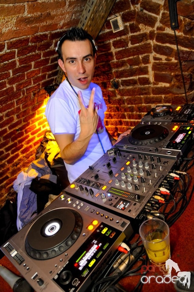 Red Bull Party în Escape, 