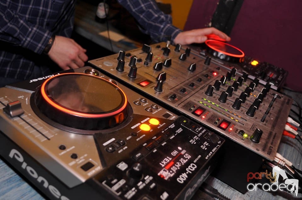 Renegades Show în Hole Pub, 