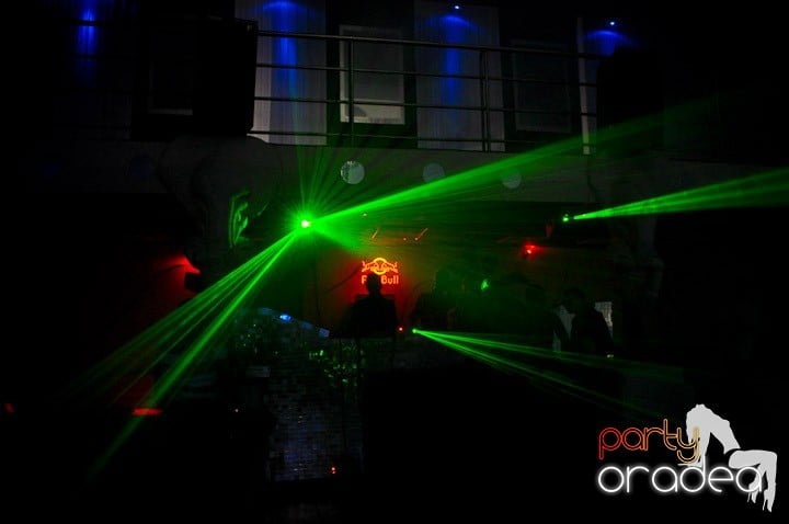 Replay Party în No Problem, 