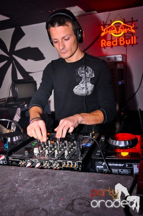 Replay Party în No Problem, 