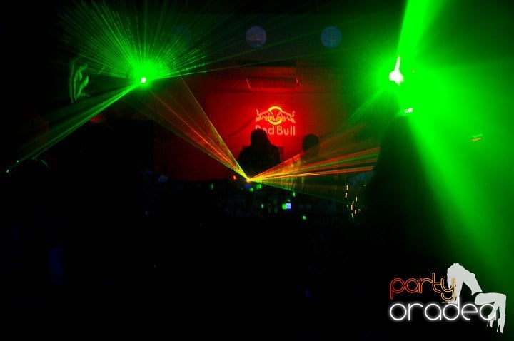 Replay Party în No Problem, 