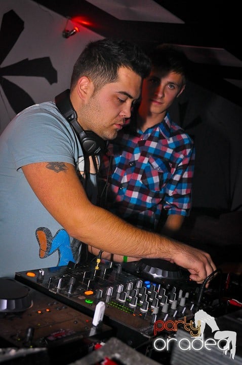 Replay Party în No Problem, 