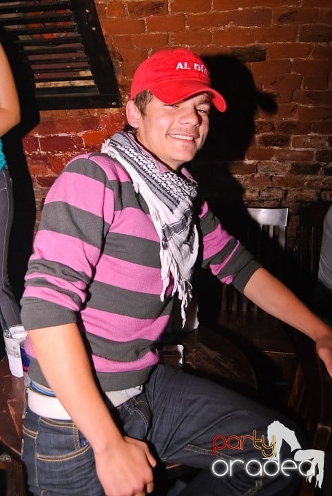Respiră distracţia în Club Escape,