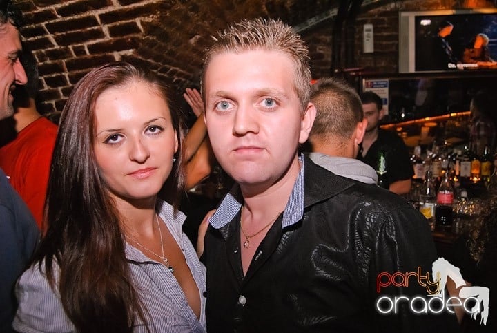 Respiră distracţia în Club Escape,
