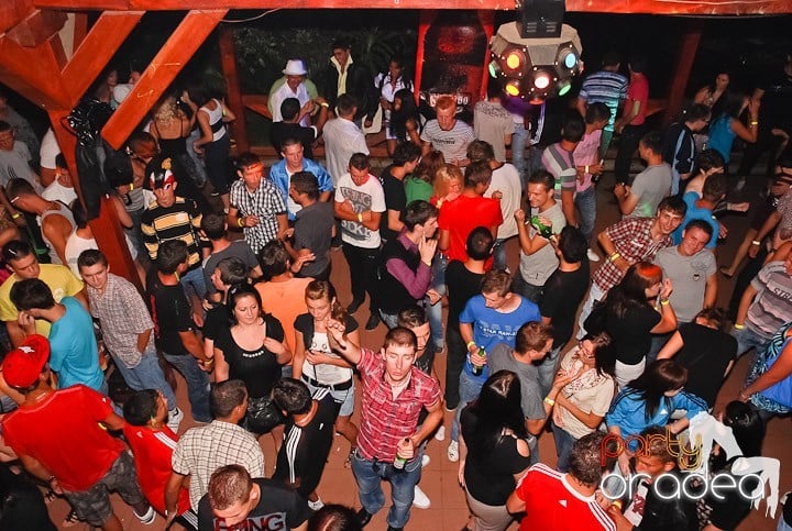 Retro & Classic House Party,