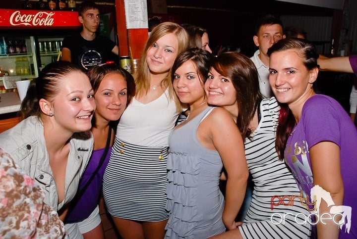 Retro & Classic House Party,