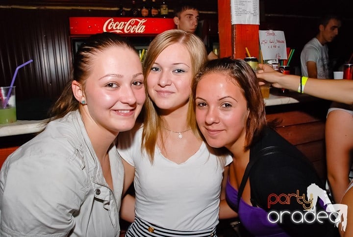 Retro & Classic House Party,
