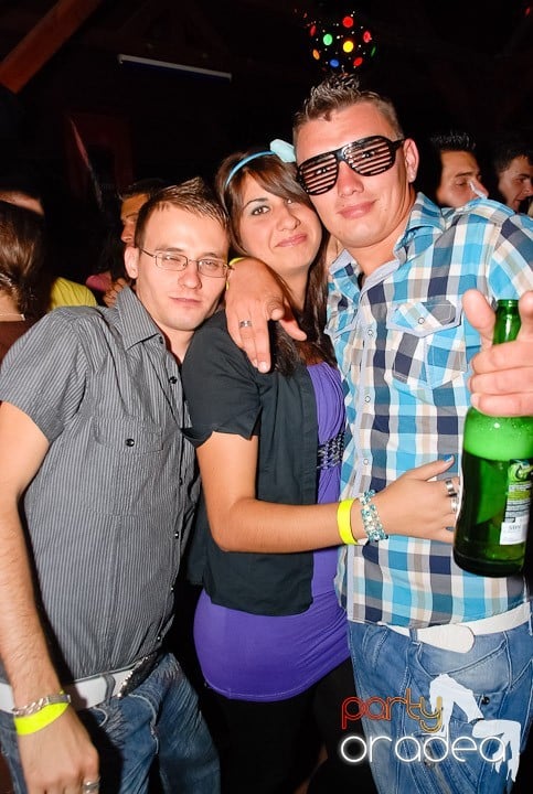 Retro & Classic House Party,