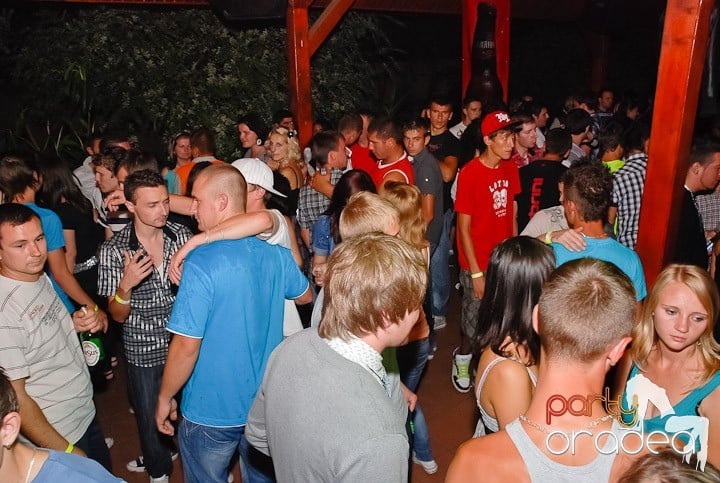 Retro & Classic House Party,
