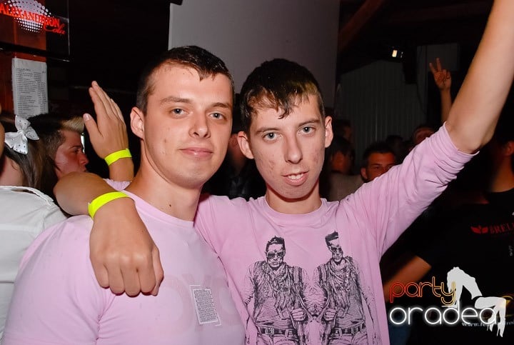 Retro & Classic House Party,