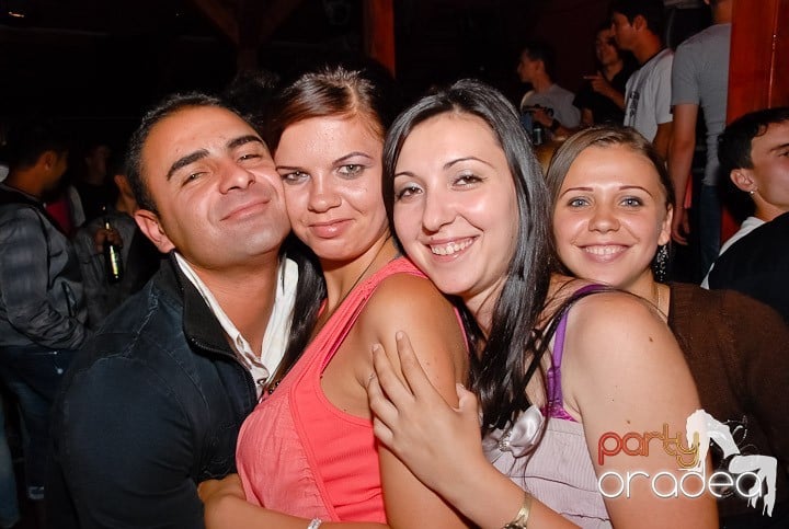 Retro & Classic House Party,