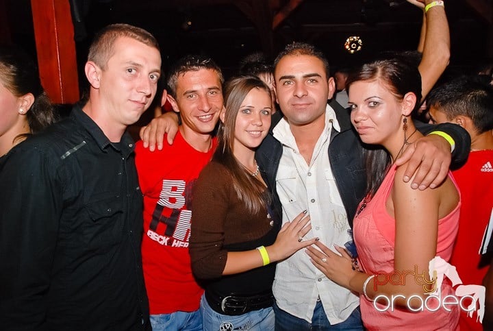 Retro & Classic House Party,