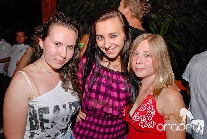 Retro & Classic House Party,