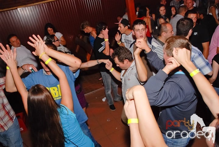 Retro & Classic House Party,