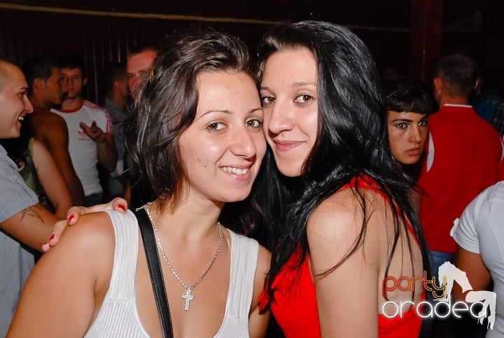 Retro & Classic House Party,