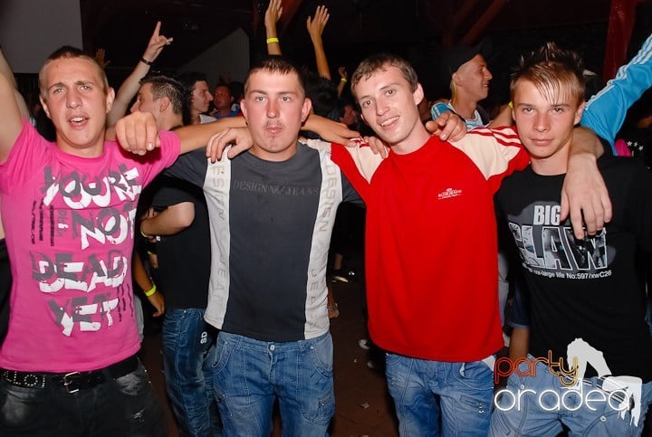 Retro & Classic House Party,