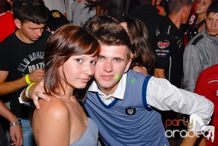 Retro & Classic House Party,