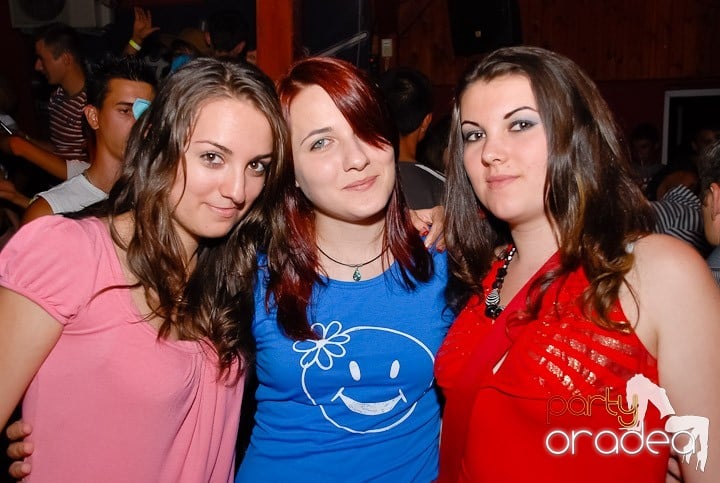Retro & Classic House Party,