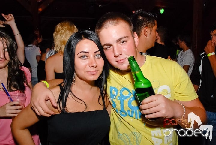 Retro & Classic House Party,