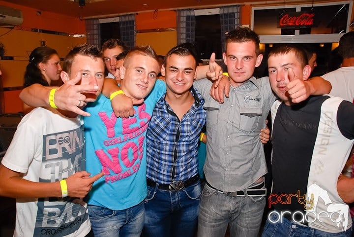 Retro & Classic House Party,