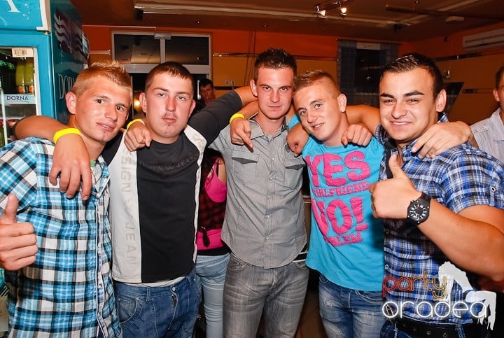 Retro & Classic House Party,