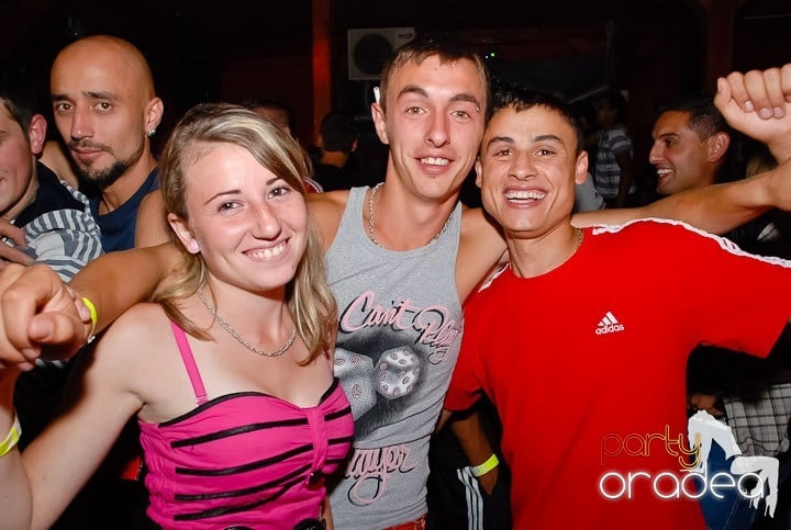 Retro & Classic House Party,