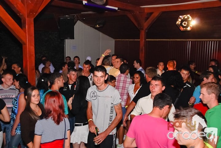 Retro & Classic House Party,