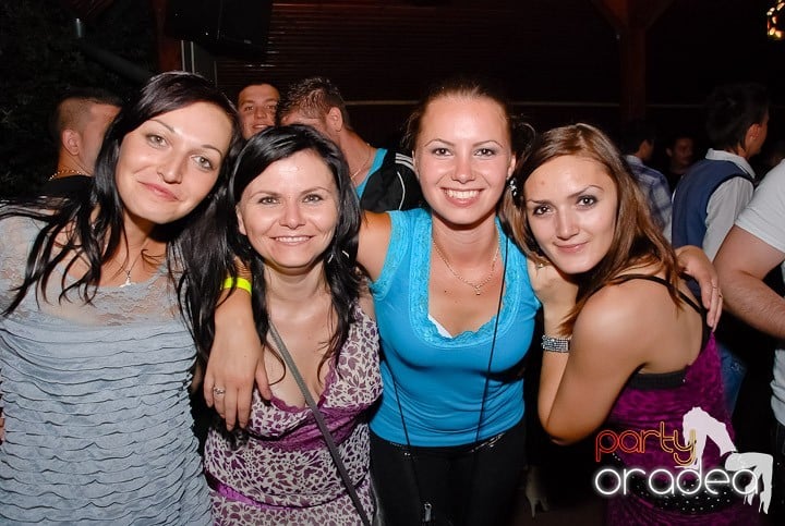 Retro & Classic House Party,