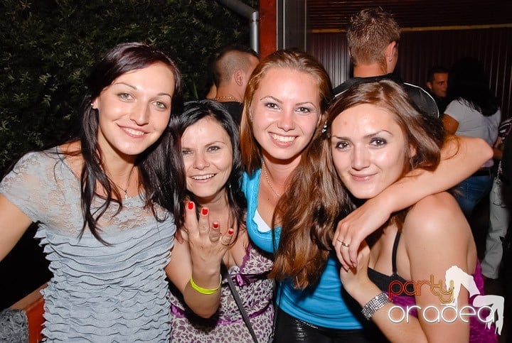 Retro & Classic House Party,