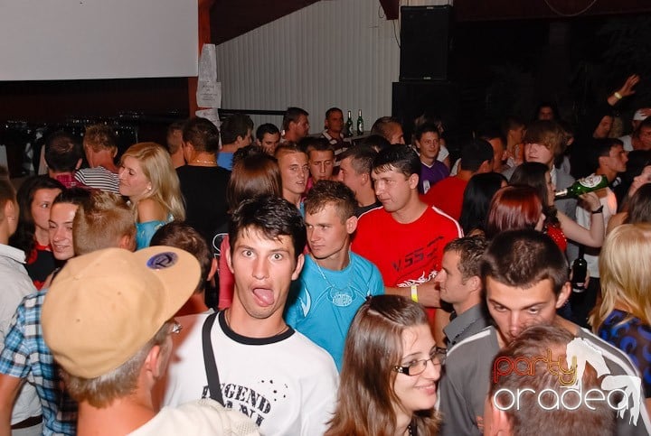 Retro & Classic House Party,